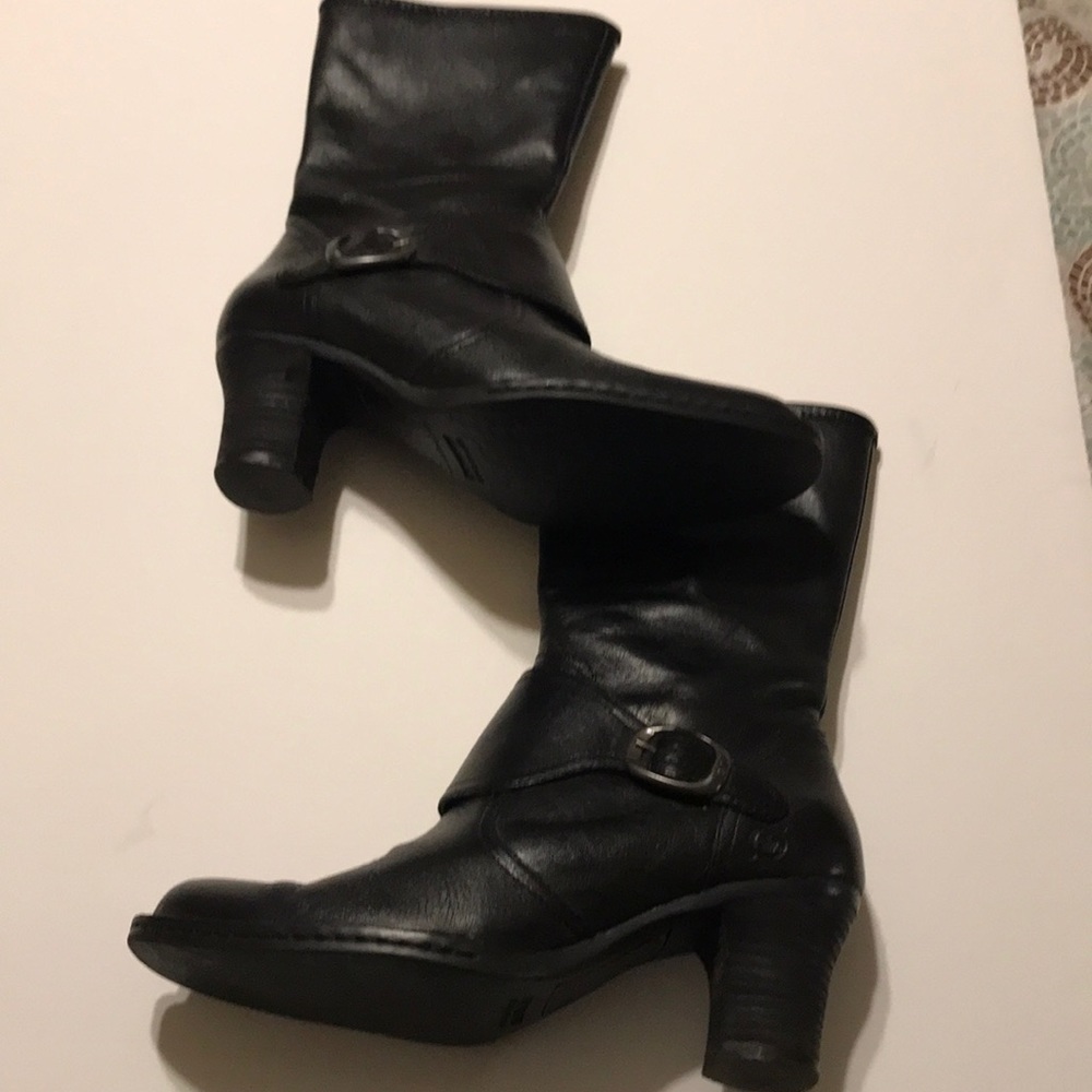 Born Calf Size Black Leather ZIP Boots Size 6